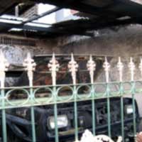 Mobil Taft Terbakar, Dua Orang Dilarikan ke RS