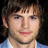 Ashton Kutcher Nyebur ke Situs Gosip