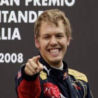 Vettel yang Identik dengan Rekor