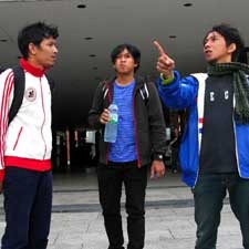 Goodnight Electric Pentas di Bawah Rel Kereta Jerman