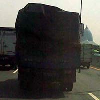 H-4 Hingga H+1, Truk Bersumbu Dua Dilarang Beroperasi