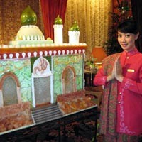 Miniatur Masjid Manis Sambut Tamu Shangri-La