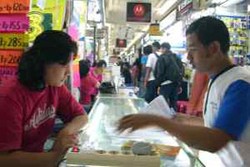  Lebaran, Ponsel Baru Jadi Incaran 