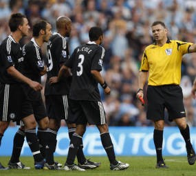 Kartu Merah Dicabut, Terry Main Lawan MU
