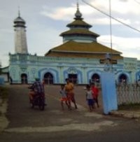 Aneka Budaya di Wajah Masjid Raya Ganting