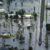 Badai Ike Bikin Internet Porak Poranda