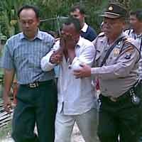 Potret Pencuri Kayu yang Anaknya Diterjang Peluru Polisi