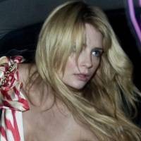 Bintang The O.C Jadi Korban Insiden Baju Melorot