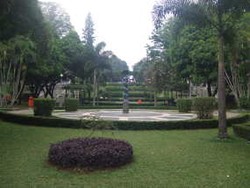 Bermain dan Melepas Penat di Taman Ganesha