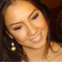 Lebaran Bikin Tia Ivanka Terharu