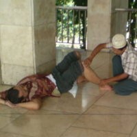   Menunggu Buka di Istiqlal Sambil Pijat