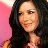 Catherine Zeta-Jones Kurang Dahsyat di Dapur