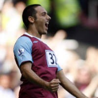 Di Michele Malaikat bagi Zola