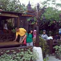 Bosan yang Moderen? Kahyangan Menjawab