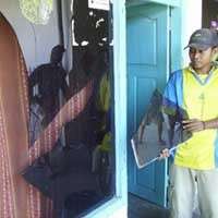 Kaca Jendela Pecah dan Atap Rumah Warga Ikut Runtuh