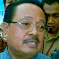 Menakertrans Ancam Perusahaan yang Tak Bayar THR