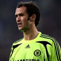 Cedera, Carvalho Absen Sebulan