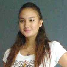 Nadine Chandrawinata Incar Andy Lau di Bangkok