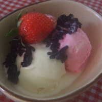 Peuyeum Ketan, dari Es Lilin Sampai Puding