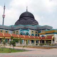 Masjid JIC, Keagungan di Eks Lokalisasi Prostitusi