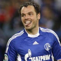 Schalke Mudah, Bremen Sulit