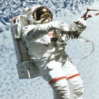 China Segera Luncurkan Misi Berjalan di Ruang Angkasa