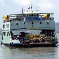 H-4, Truk Dilarang Menyeberang Dermaga Ujung Kamal