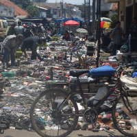 Pasar Barang Bekas Korban PHK
