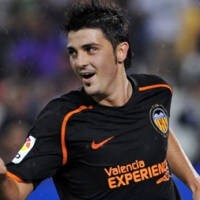 Dua Gol Villa Menangkan Valencia