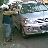 Jasa Penukaran Uang Receh Makin Agresif dan Mahal