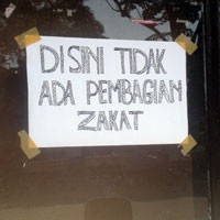 Halau Warga, Polisi Pasang Pengumuman & Pengeras Suara