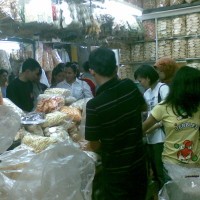 Pedagang Oleh-oleh di Kosambi Keluhkan Sepi Pembeli