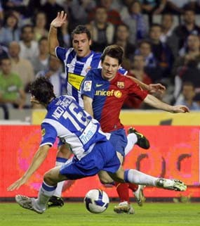 Diwarnai Bentrokan, Barca Tundukkan Espanyol