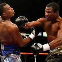 Mosley KO Mayorga di Ronde Terakhir