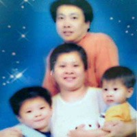 Satu Keluarga Bunuh Diri di Surabaya Dikubur 2 Liang