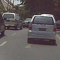 Mobil Nopol Berbagai Kota Mengalir Deras ke Bojonegoro