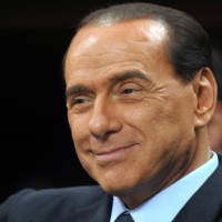 Gol Dinho, Hadiah Ultah Berlusconi