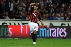 Teruslah Menari, Dinho