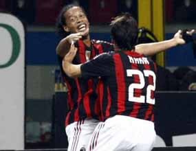 Gol Ronaldinho Menangkan Milan