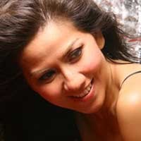 Takbiran, Venna Melinda Tebar Bingkisan