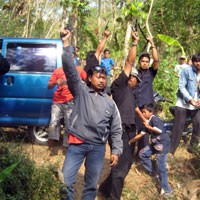 Bubarkan Massa Saat Rekonstruksi, Polisi Keluarkan Tembakan