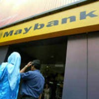 Saham Maybank Masih Ditahan