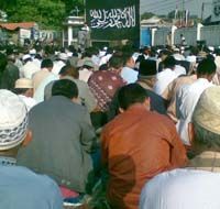 1.000 Anggota HTI Bandung Salat Id