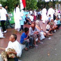 Ratusan Pengemis Tengadahkan Tangan di Istiqlal