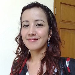 Andi Soraya Belikan Steve Emmanuel Baju Lebaran