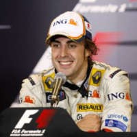 Renault Coba Yakinkan Alonso 