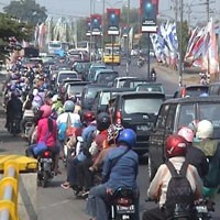 Jalur Mojokerto-Madiun Macet 7 Kilometer