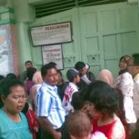 Pembesuk Padati Rutan Kebon Waru