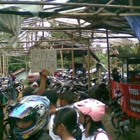 Ragunan Ramai, Juru Parkir dan Tukang Ojek Untung