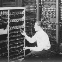 10 Tahun, Pekerja Tilep 100 Komputer